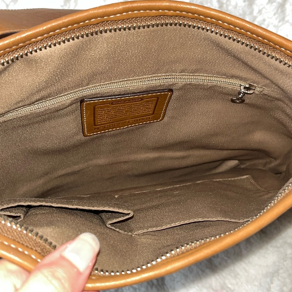 Coach purse - Picture 4 of 12